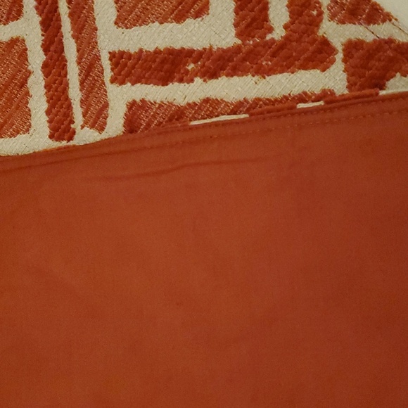 NWOT Autumn Table Runner - Picture 3 of 4